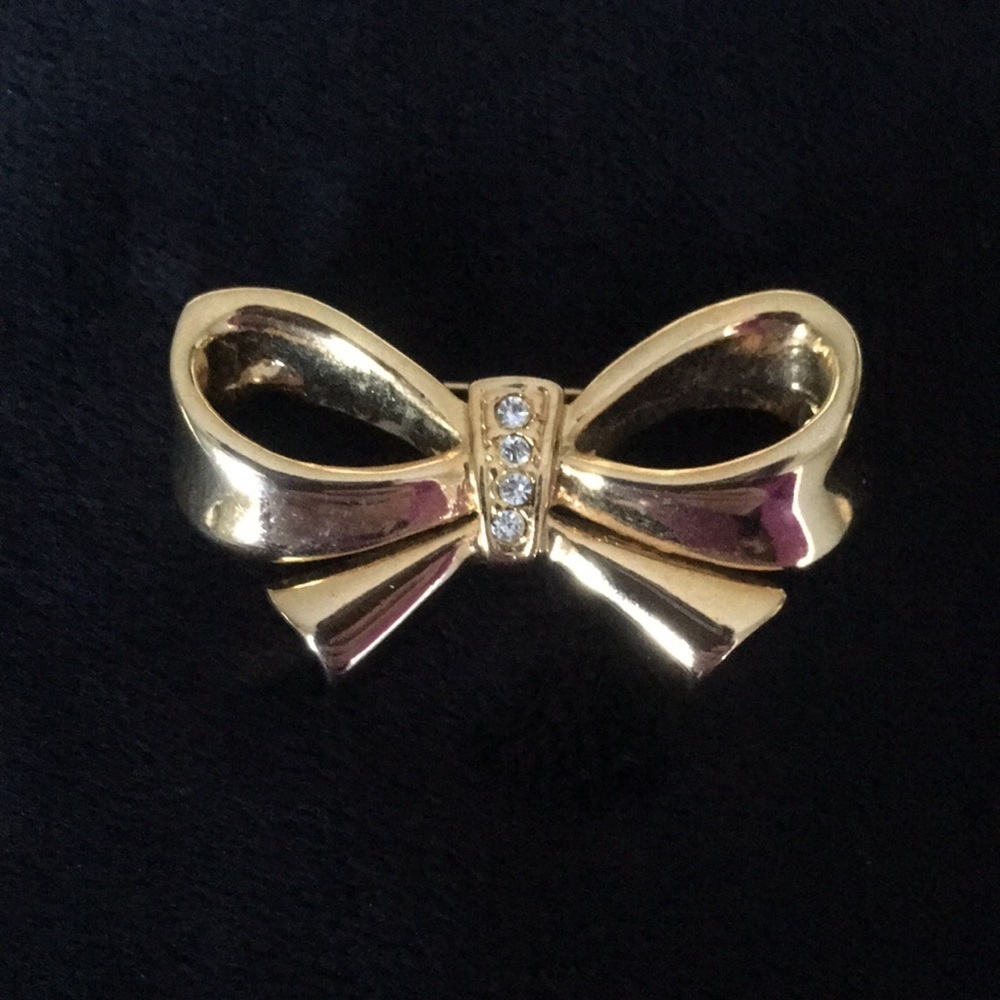 VINTAGE Gold Tone Bow Brooch